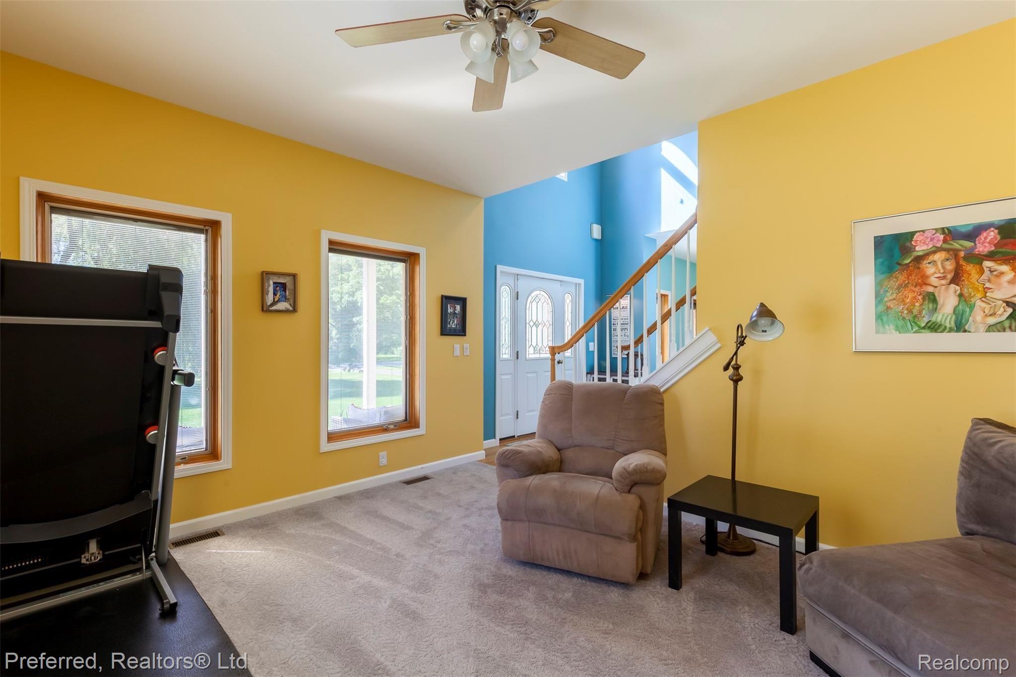 39250 Judd Road Belleville, MI 48111 - Photo 13 of 23 LIVING ROOM