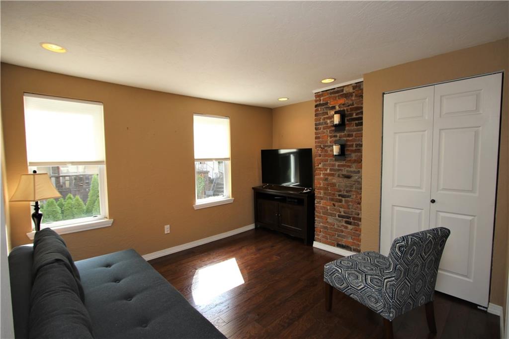 3220 Mary Street Pittsburgh, PA 15203 - Photo 19 of 24