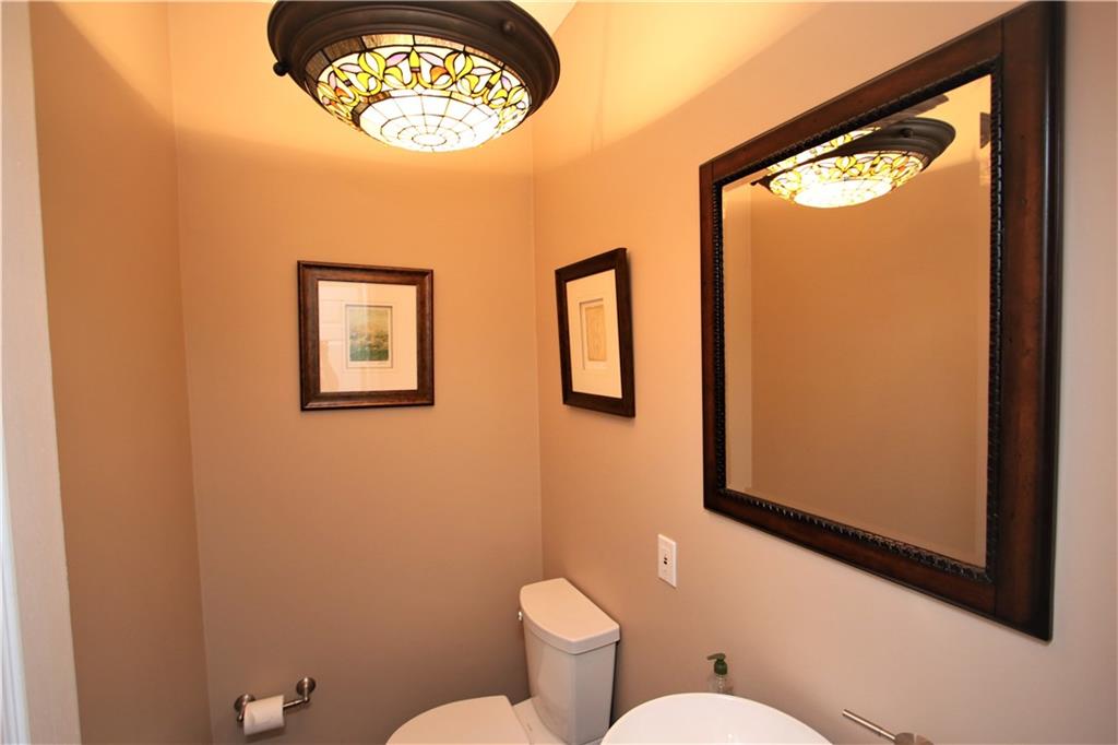 3220 Mary Street Pittsburgh, PA 15203 - Photo 9 of 24