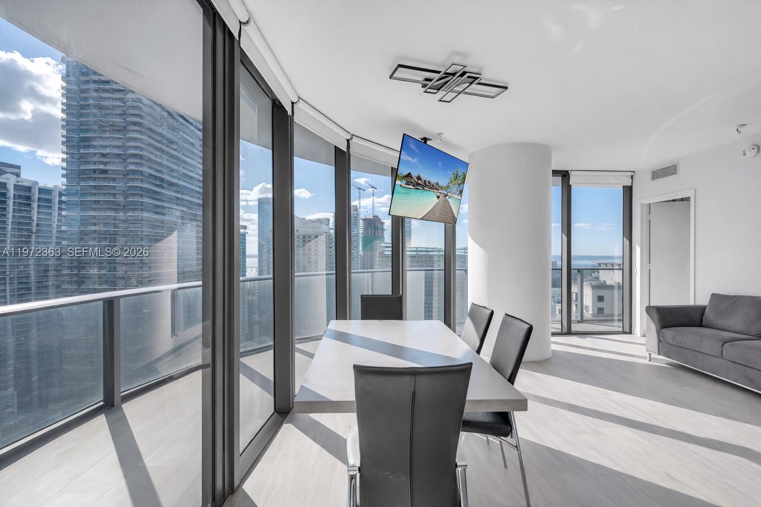 55 Southwest 9th Street, Unit 3703 Miami, FL 33130 - Photo 3 of 38