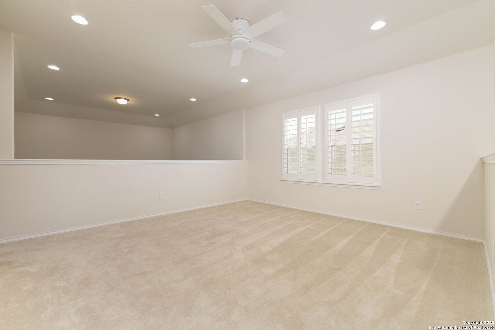 353 Aberdeen Boerne, TX 78015 - Photo 21 of 36 an empty room with windows and closet