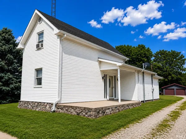 $165,000 | 312 South Chicago Street, Royal Center, IN 46978