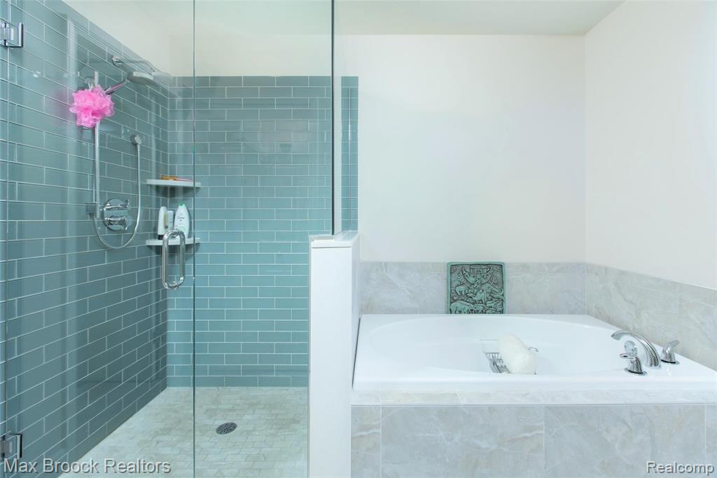 3641 Windingbrook Circle Rochester Hills, MI 48309 - Photo 15 of 31