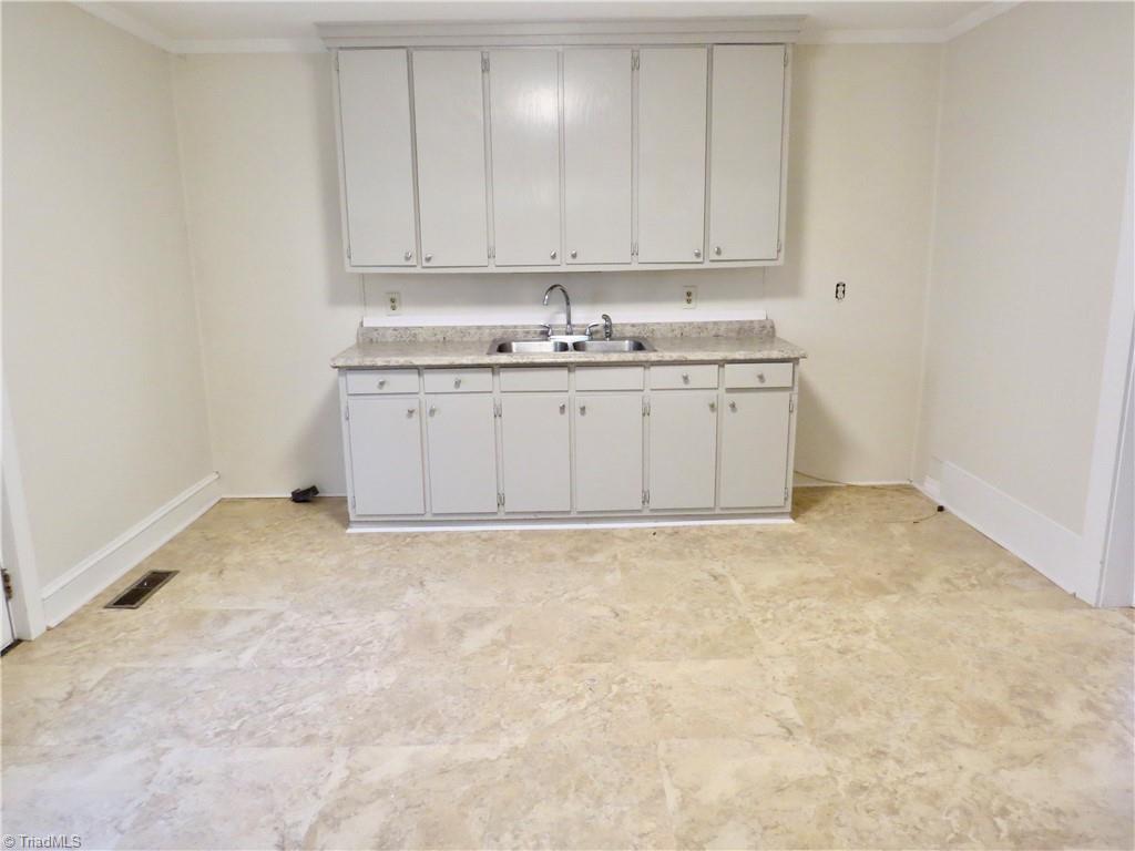 123 Periwinkle Road Eden, NC 27288 - Photo 2 of 13 Gallery Image 2