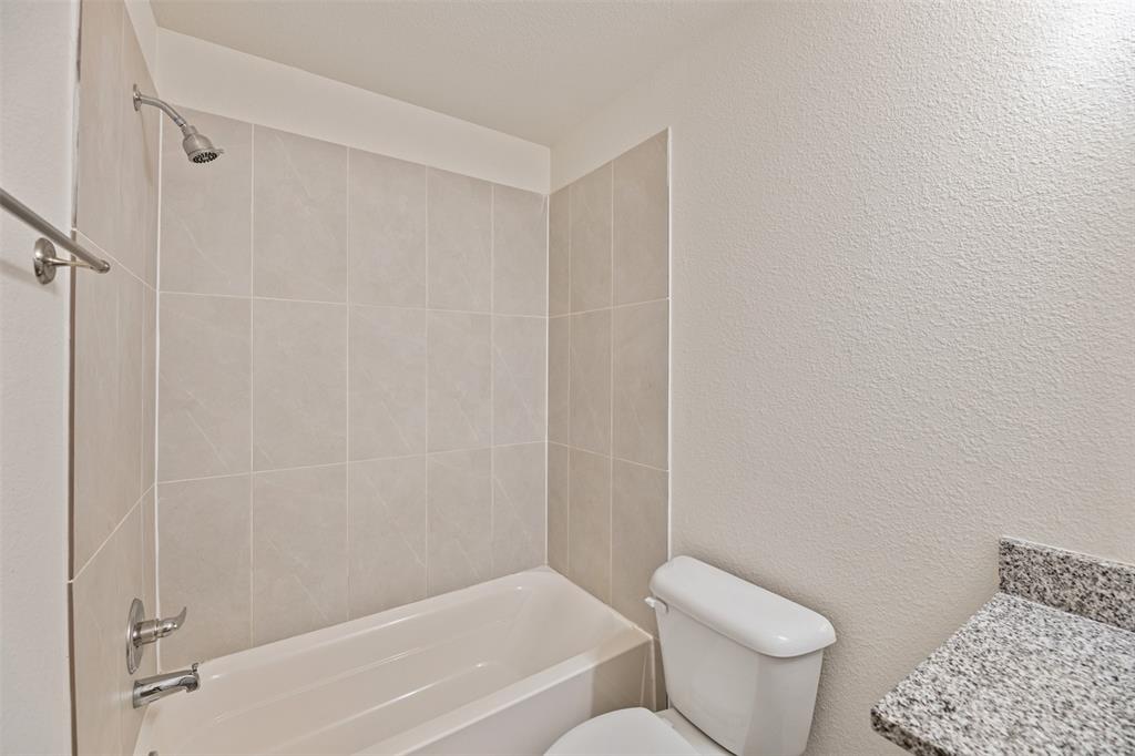 805 South 6th Street Bonham, TX 75418 - Photo 17 of 22
