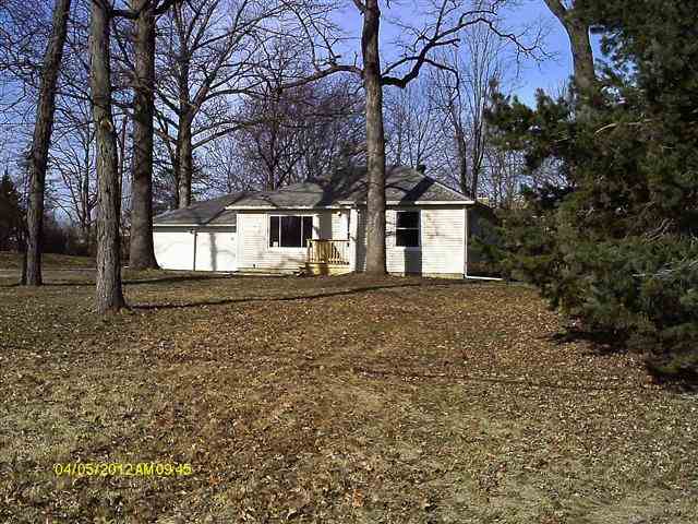 618 South Hadley Road Fort Wayne, IN 46804 - Photo 1 of 15