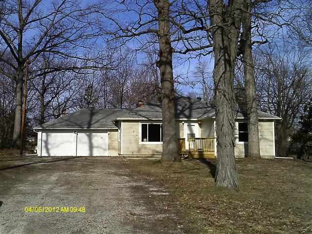 618 South Hadley Road Fort Wayne, IN 46804 - Photo 3 of 15