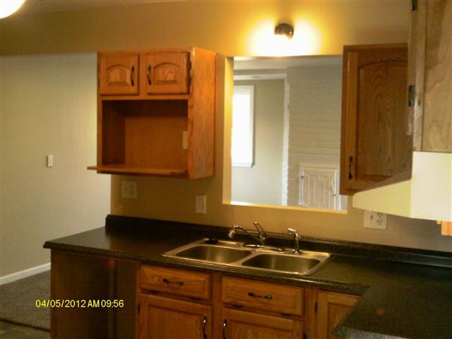 618 South Hadley Road Fort Wayne, IN 46804 - Photo 8 of 15