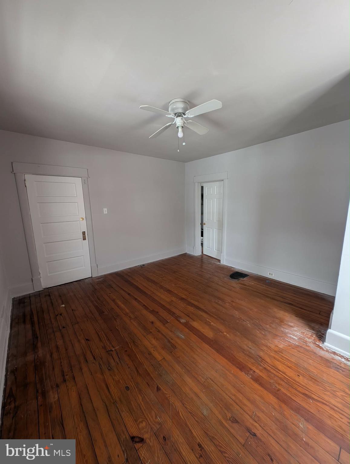 355 Nutt Road Phoenixville, PA 19460 - Photo 3 of 13 Unit 1 bedroom when empty
