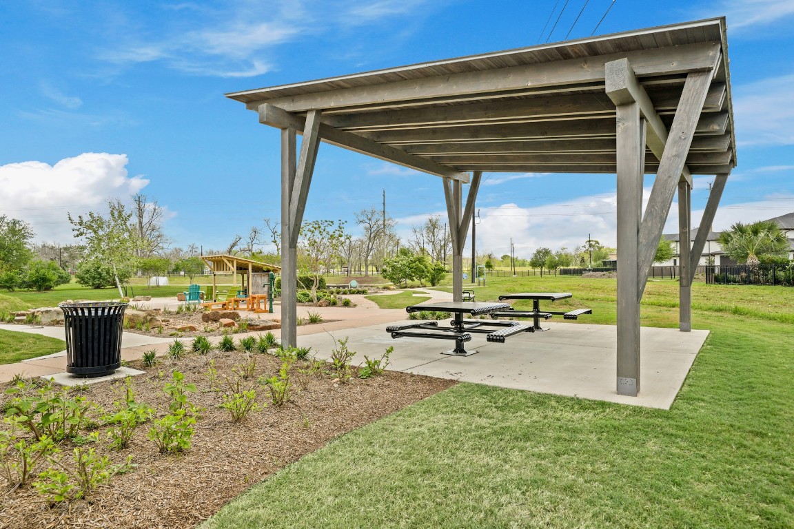 4702 Llano Loop Sugar Land, TX 77479 - Photo 46 of 50