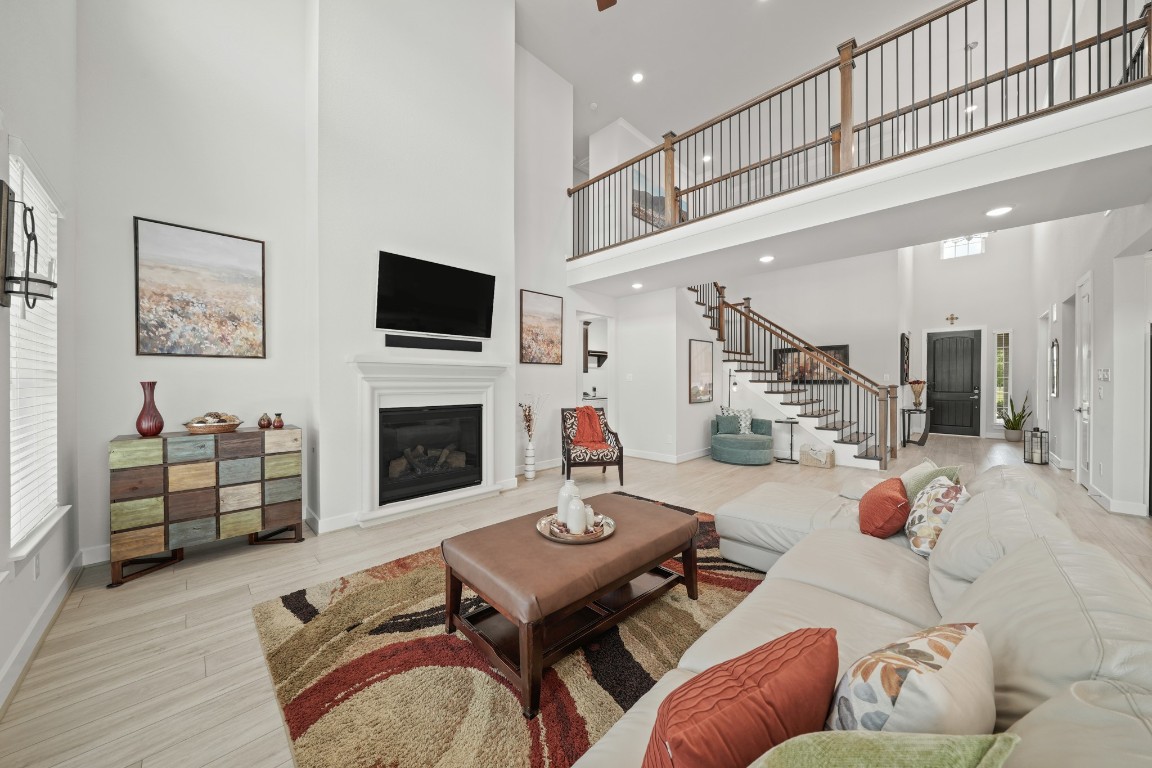 4702 Llano Loop Sugar Land, TX 77479 - Photo 7 of 50