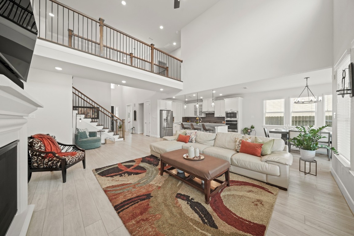 4702 Llano Loop Sugar Land, TX 77479 - Photo 8 of 50