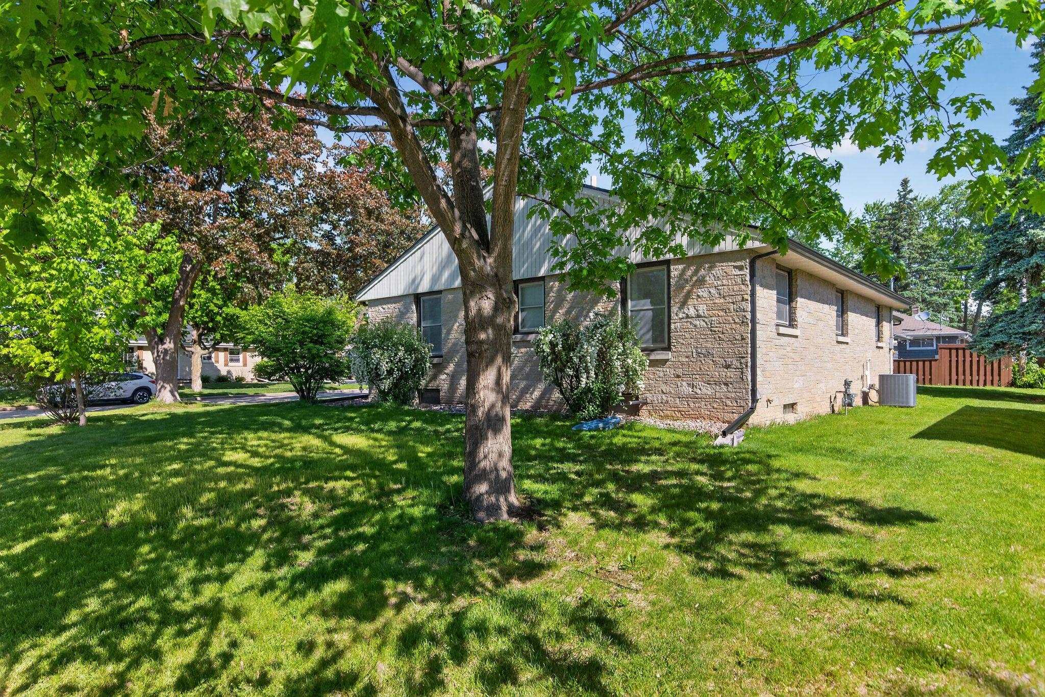 2206 North McDonald Street Appleton, WI 54911 - Photo 43 of 51