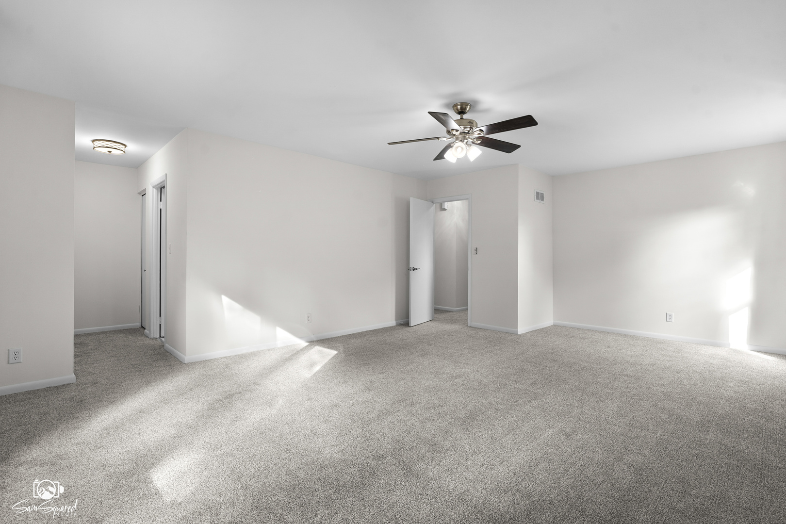 118 Camelot Way Bolingbrook, IL 60440 - Photo 20 of 32 a view of an empty room with a ceiling fan