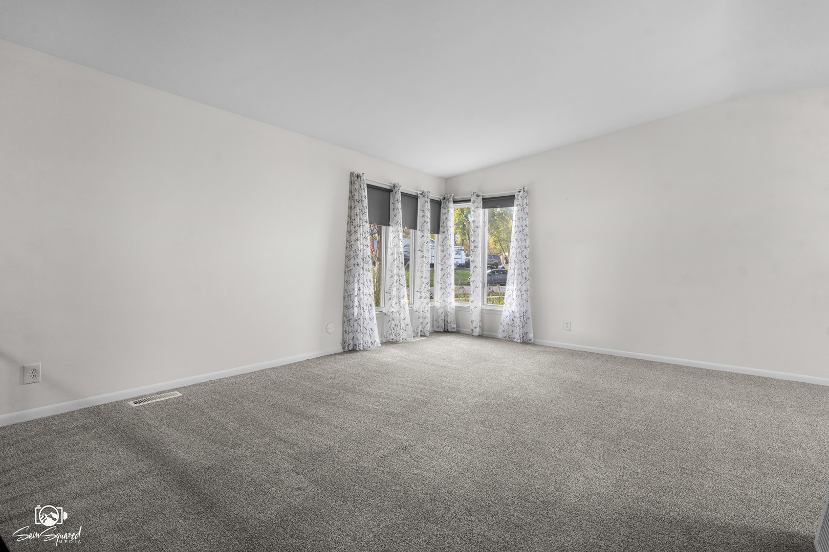 118 Camelot Way Bolingbrook, IL 60440 - Photo 25 of 32 a view of an empty room with closet