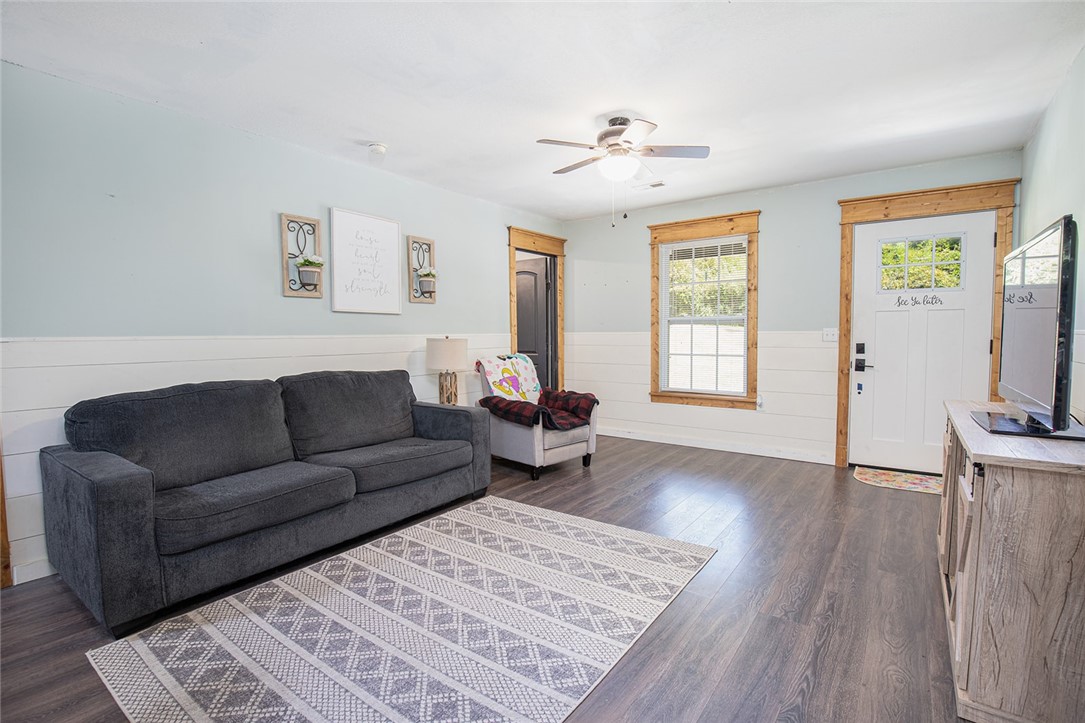 349 Oconee Estates Road Seneca, SC 29672 - Photo 5 of 21 Gallery Image 5