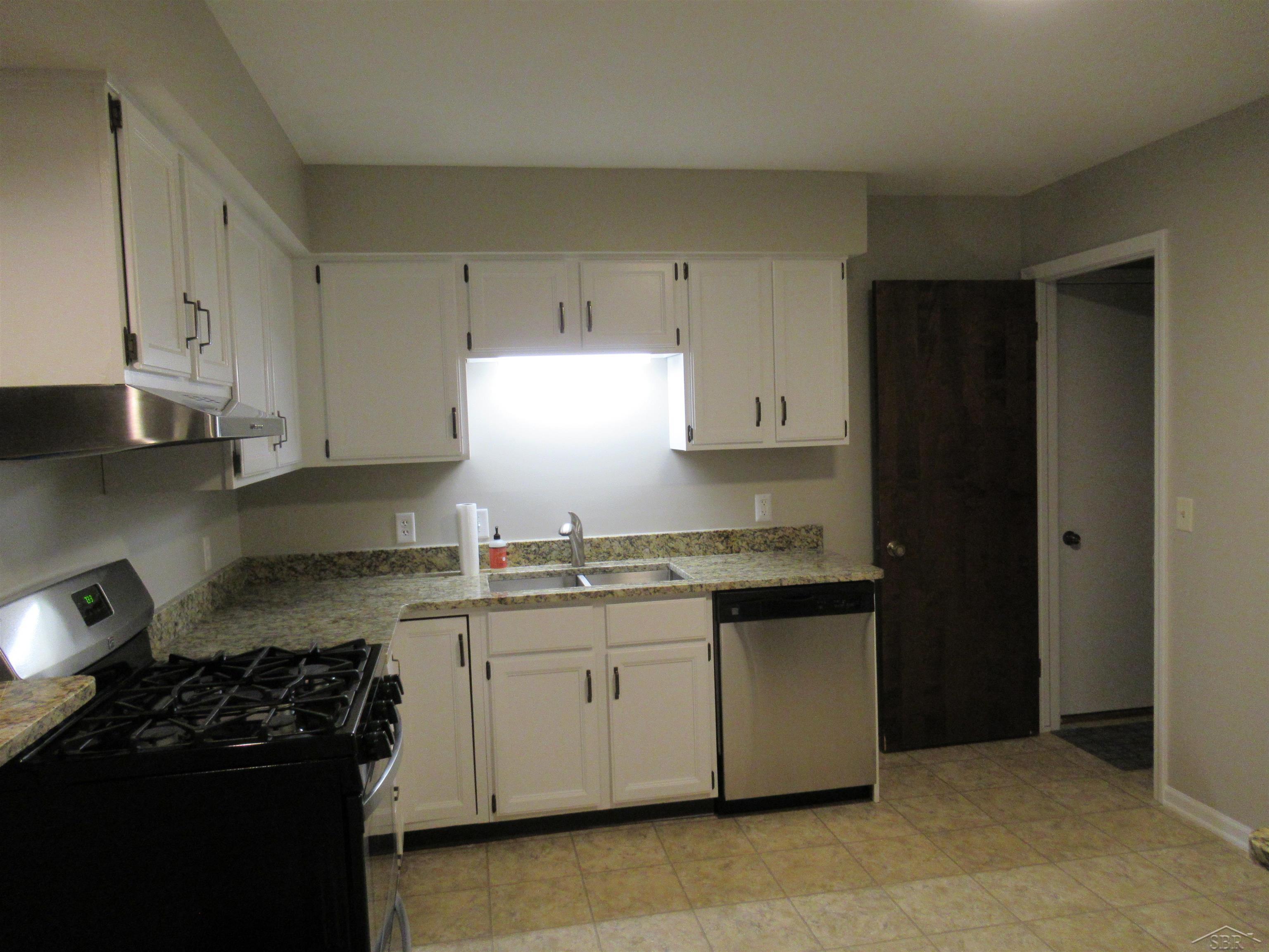4752 Shattuck Road Saginaw, MI 48603 - Photo 9 of 26 50099847-8.JPG