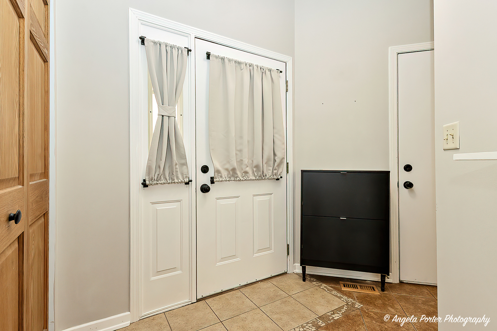 17838 Braewick Road, Unit 16017 Gurnee, IL 60031 - Photo 3 of 28 a view of a bathroom with a shower