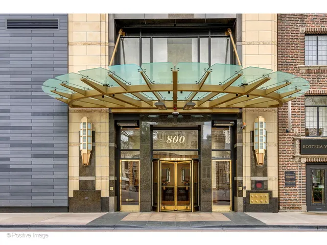 $7,700,000 | 800 North Michigan Avenue, Unit 60PHN, Chicago, IL 60611