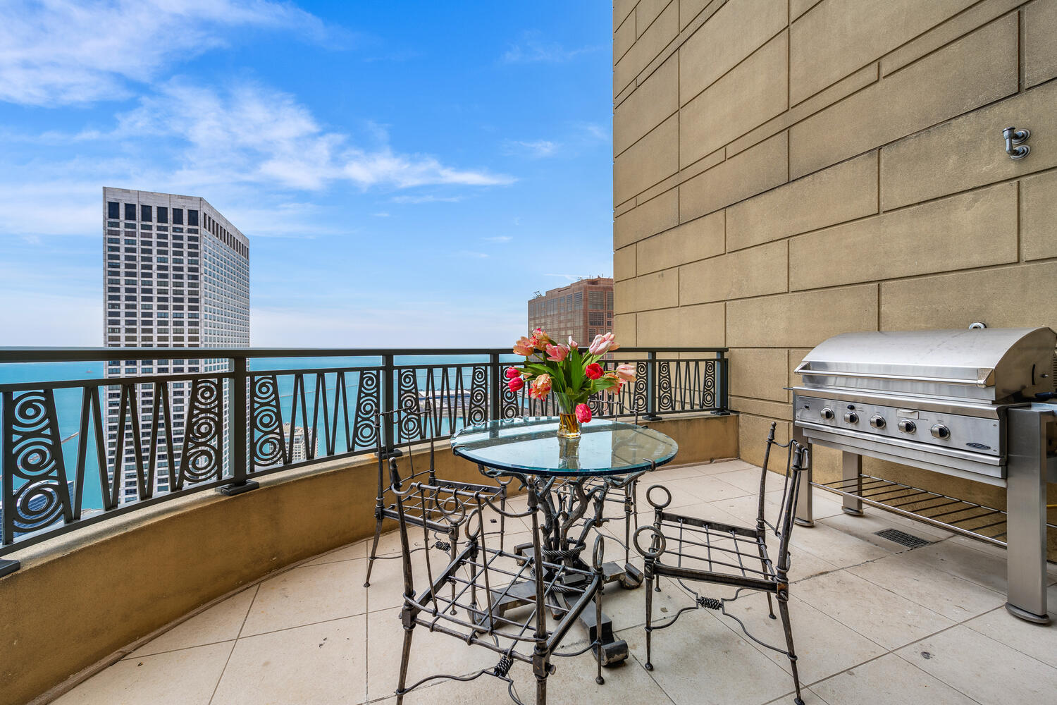 800 North Michigan Avenue, Unit 60PHN Chicago, IL 60611 - Photo 27 of 56