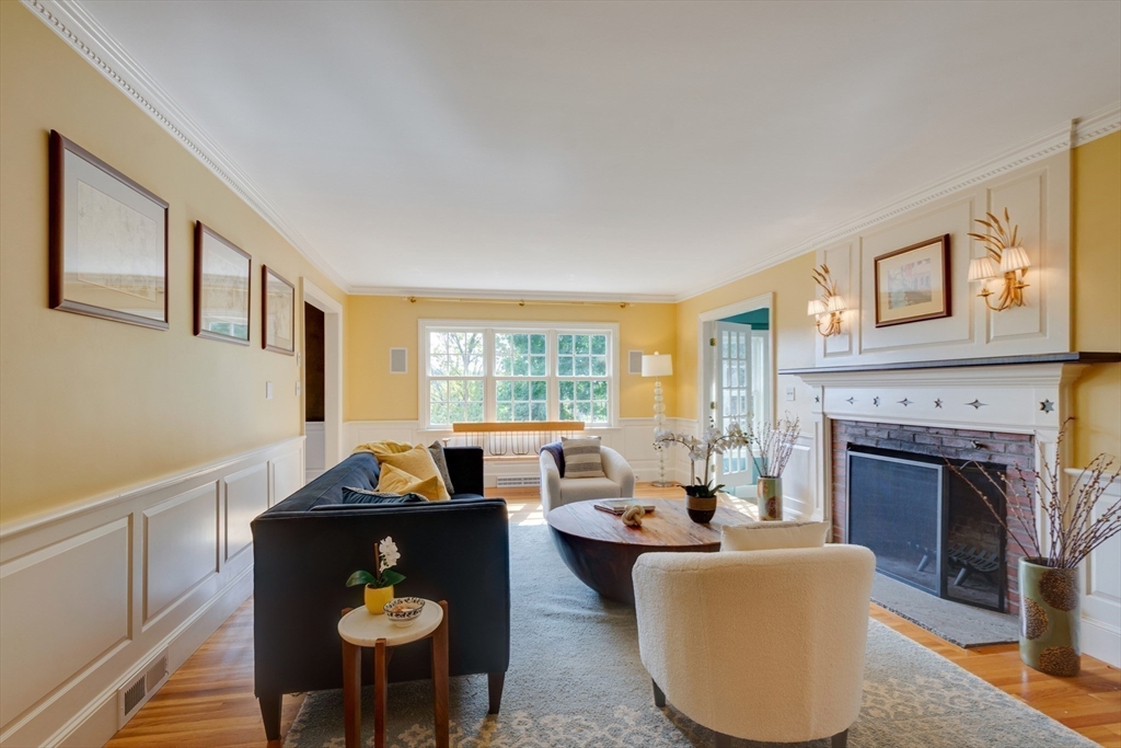 63 Conant Road Lincoln, MA 01773 - Photo 8 of 42