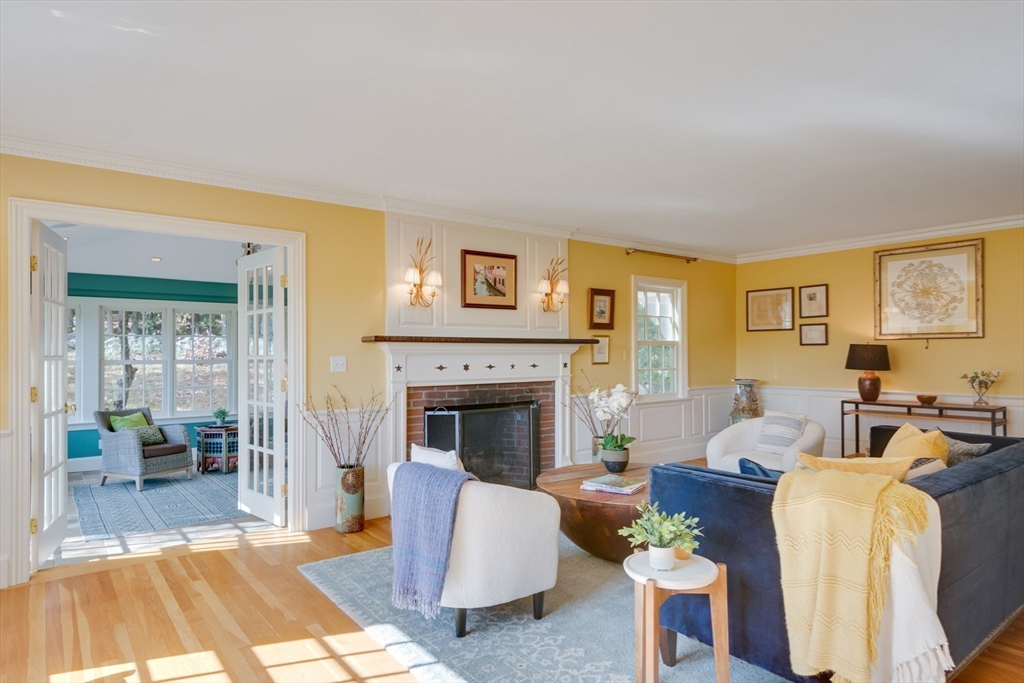 63 Conant Road Lincoln, MA 01773 - Photo 10 of 42