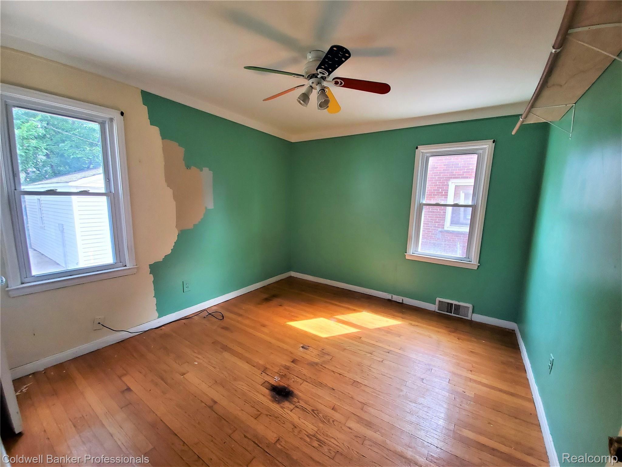 9988 Inkster Road Redford, MI 48239 - Photo 9 of 18 Pic09.jpg