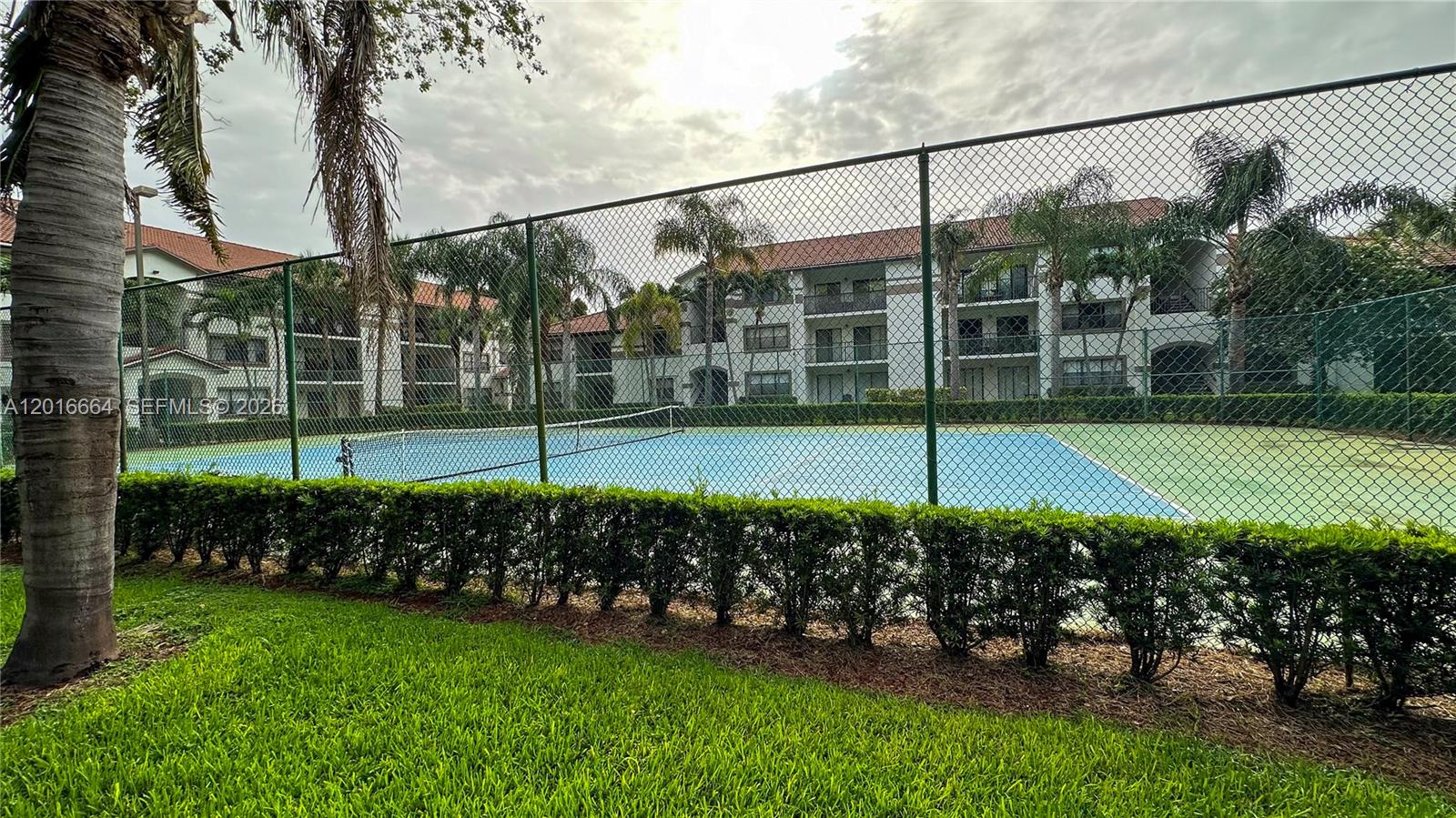 530 South Park Road, Unit 1211 Hollywood, FL 33021 - Photo 1 of 5 a view of a garden