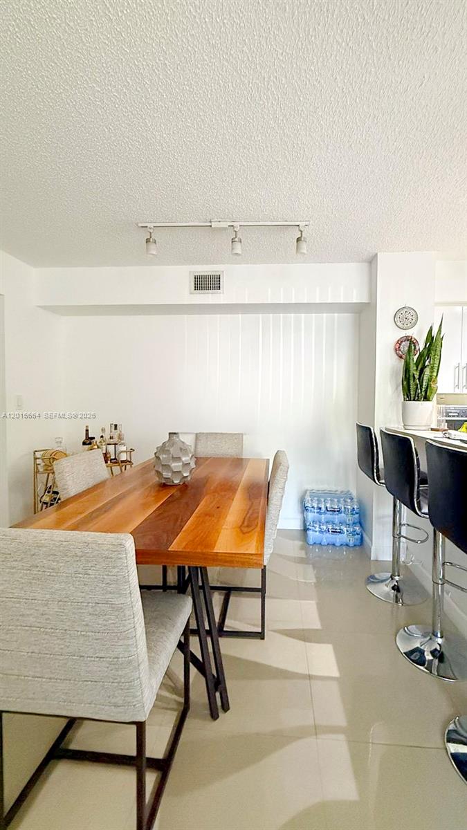 530 South Park Road, Unit 1211 Hollywood, FL 33021 - Photo 4 of 5