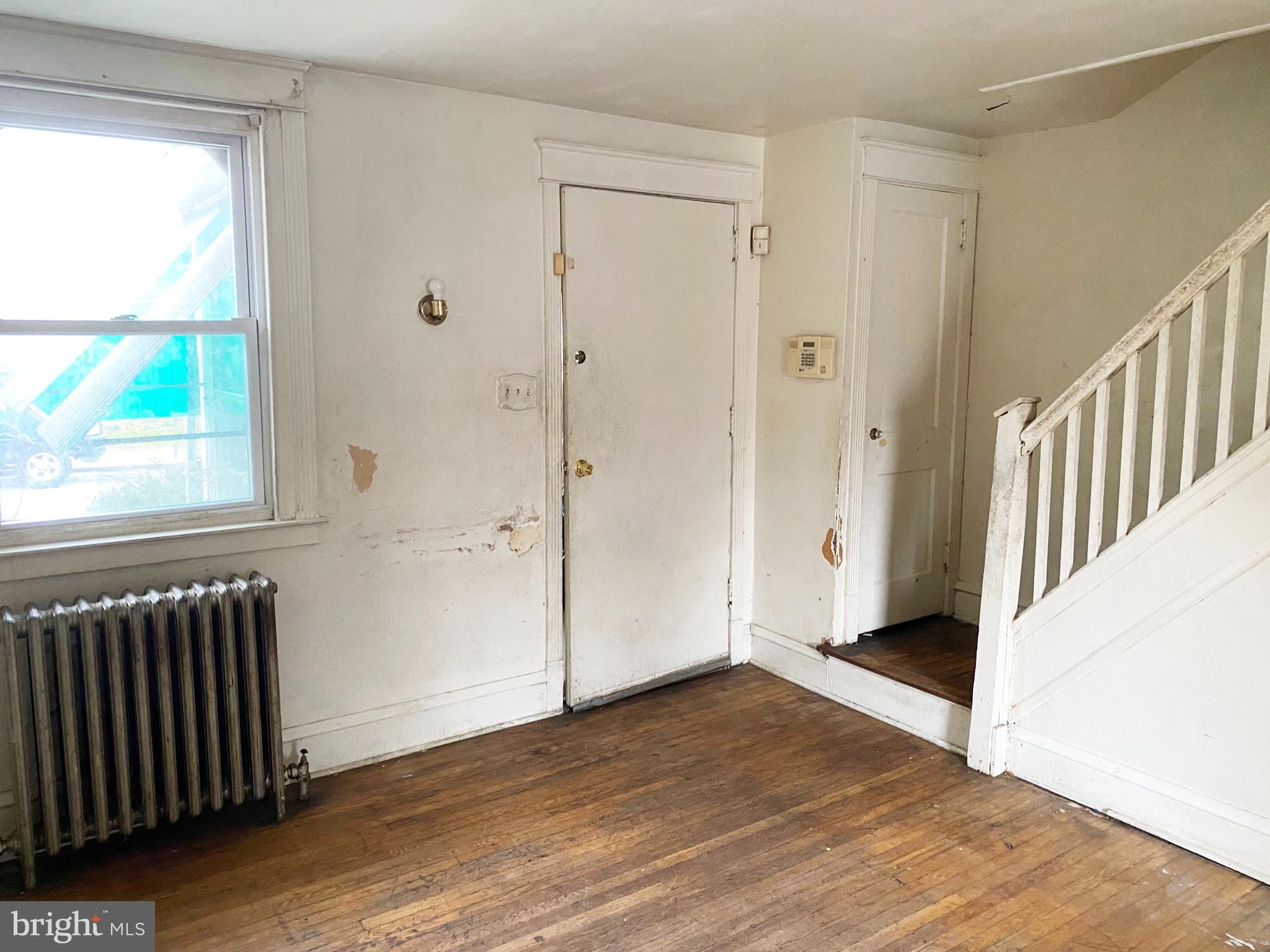 541 Timberlake Road Upper Darby, PA 19082 - Photo 4 of 9