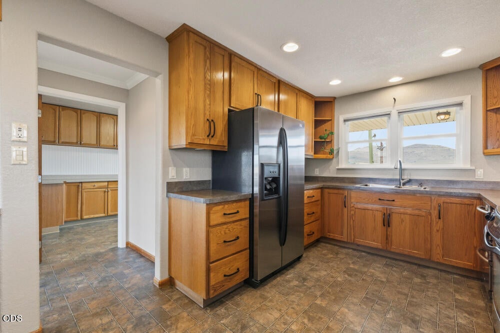 892 Cross Road Klamath Falls, OR 97603 - Photo 21 of 65 Gallery Image 21
