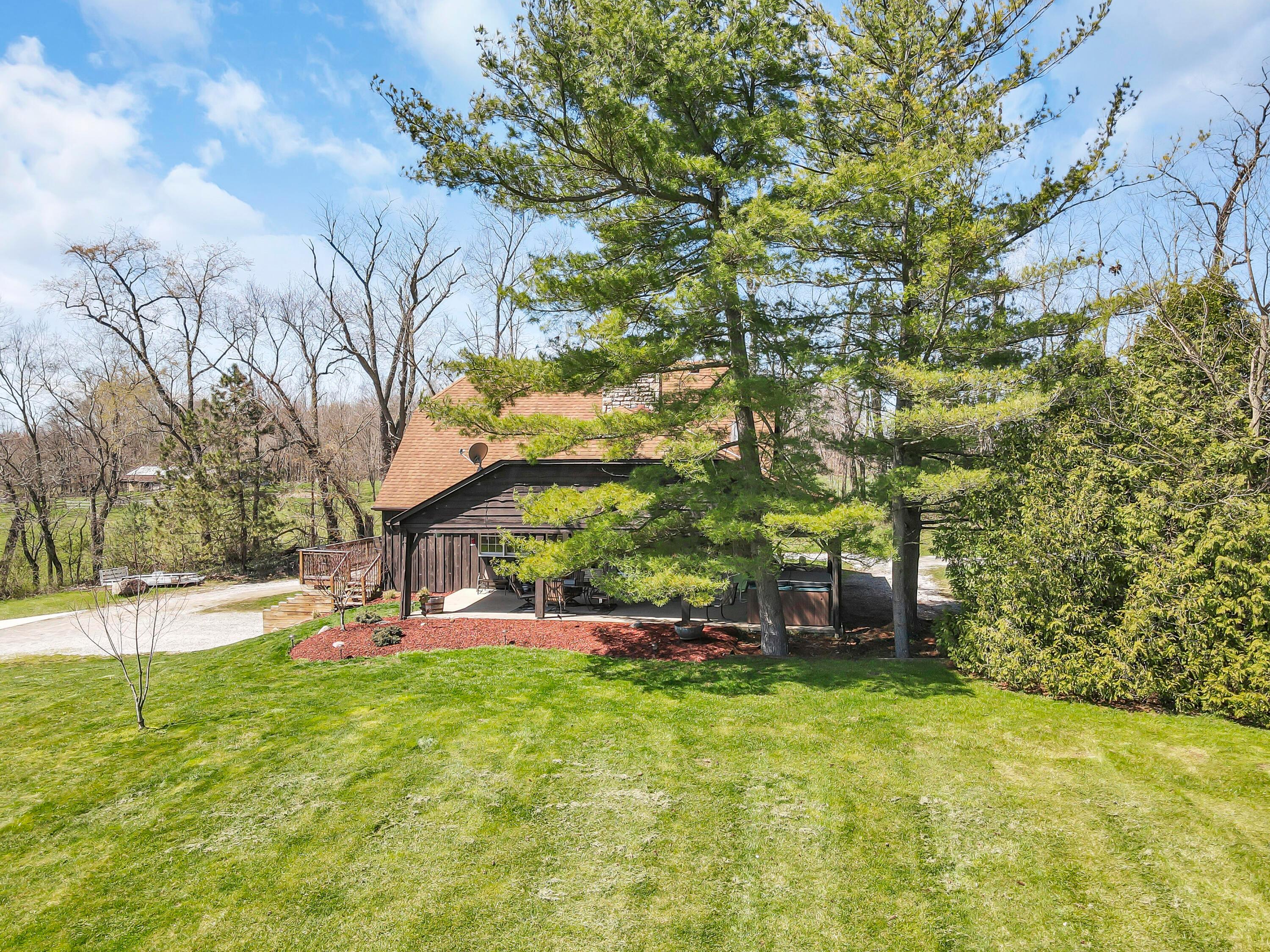 6387 Refugee Road Southwest Etna, OH 43062 - Photo 6 of 117 DJI_0723