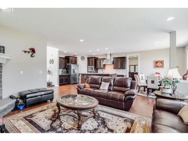 $950,000 | 10703 Northwest Glenmore Way, Portland, OR 97229