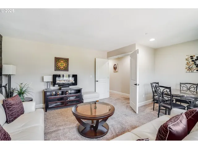 $950,000 | 10703 Northwest Glenmore Way, Portland, OR 97229