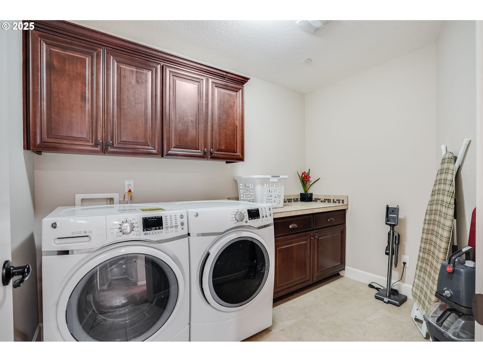 10703 Northwest Glenmore Way Portland, OR 97229 - Photo 26 of 37