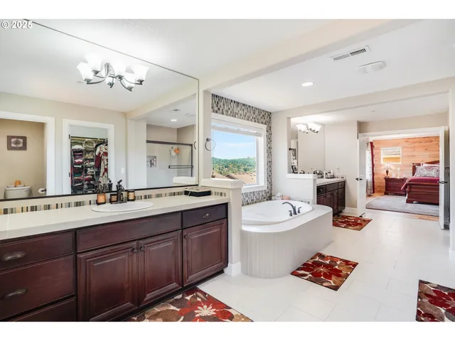 $950,000 | 10703 Northwest Glenmore Way, Portland, OR 97229