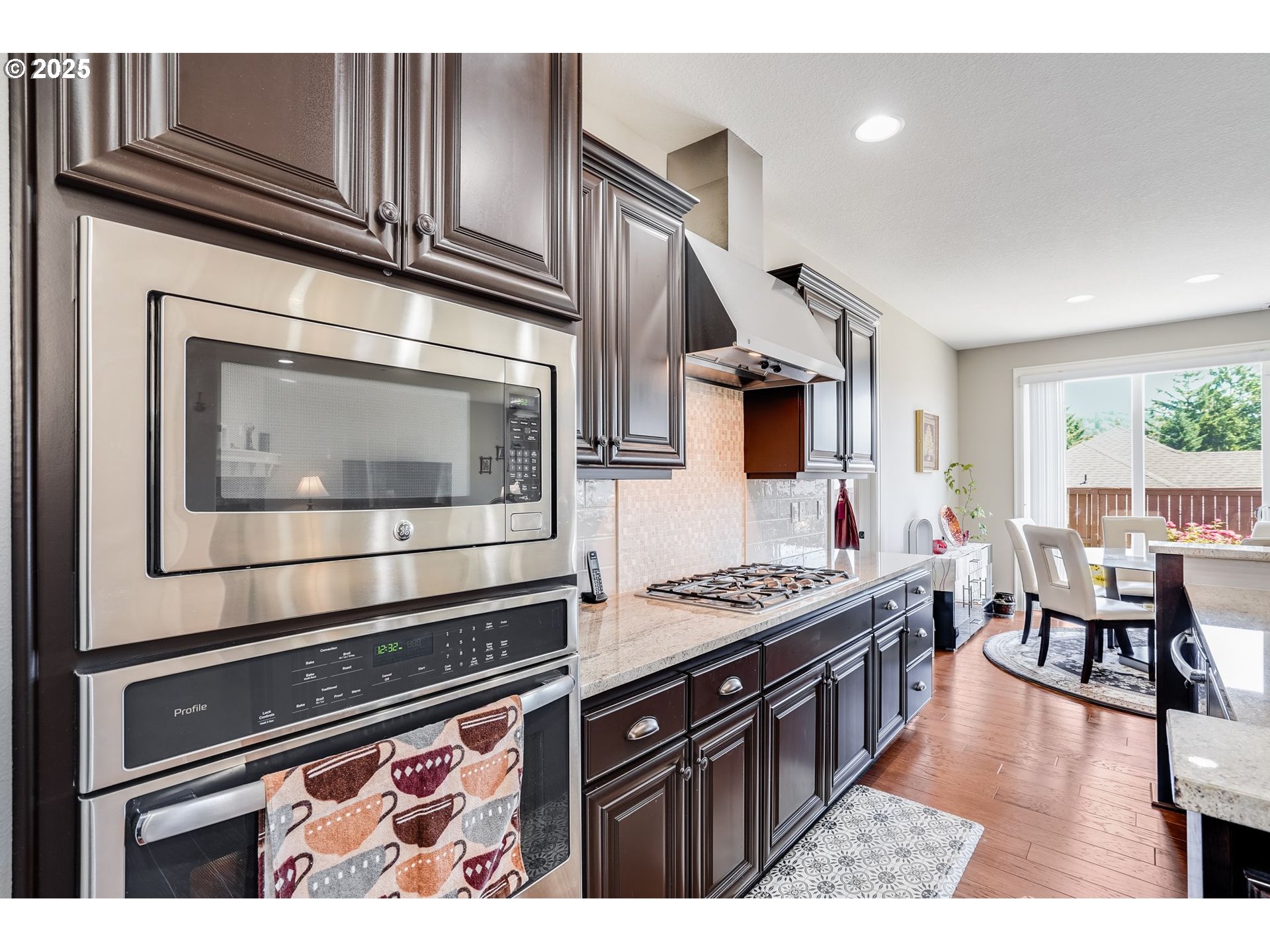 10703 Northwest Glenmore Way Portland, OR 97229 - Photo 8 of 37