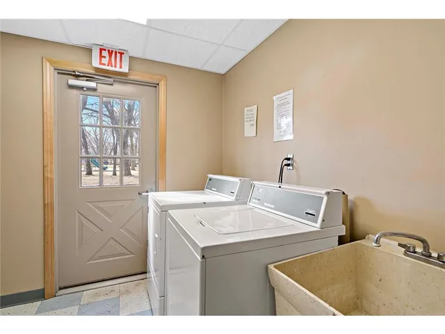 $117,000 | 4406 Cedar Lake Road, Unit 7, St. Louis Park, MN 55416