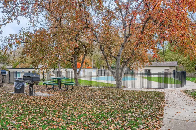 $117,000 | 4406 Cedar Lake Road, Unit 7, St. Louis Park, MN 55416