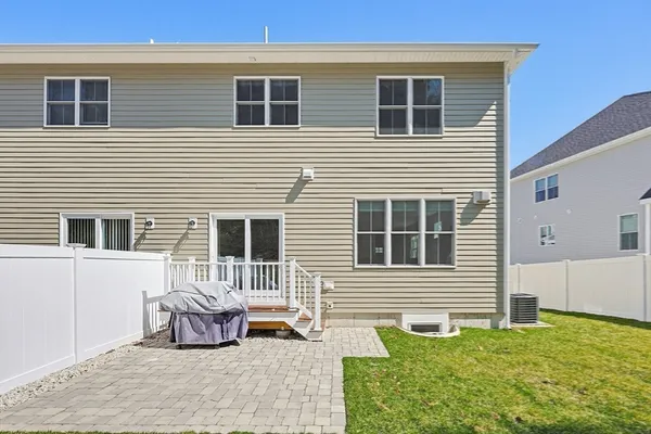 $849,500 | 57 Thomas Mann Circle, Unit LOT 33, Norfolk, MA 02056