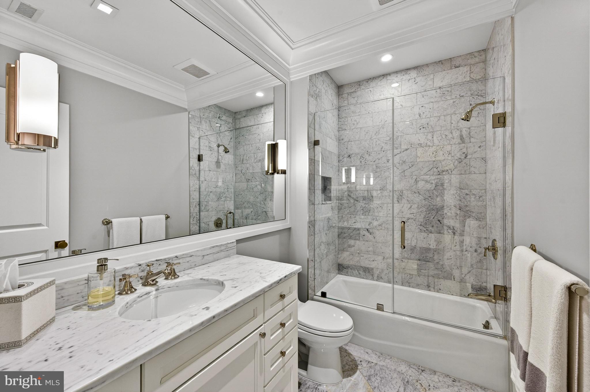 4432 Chestnut Lane Washington, DC 20007 - Photo 39 of 43 Bedroom 6 - En-suite Bathroom