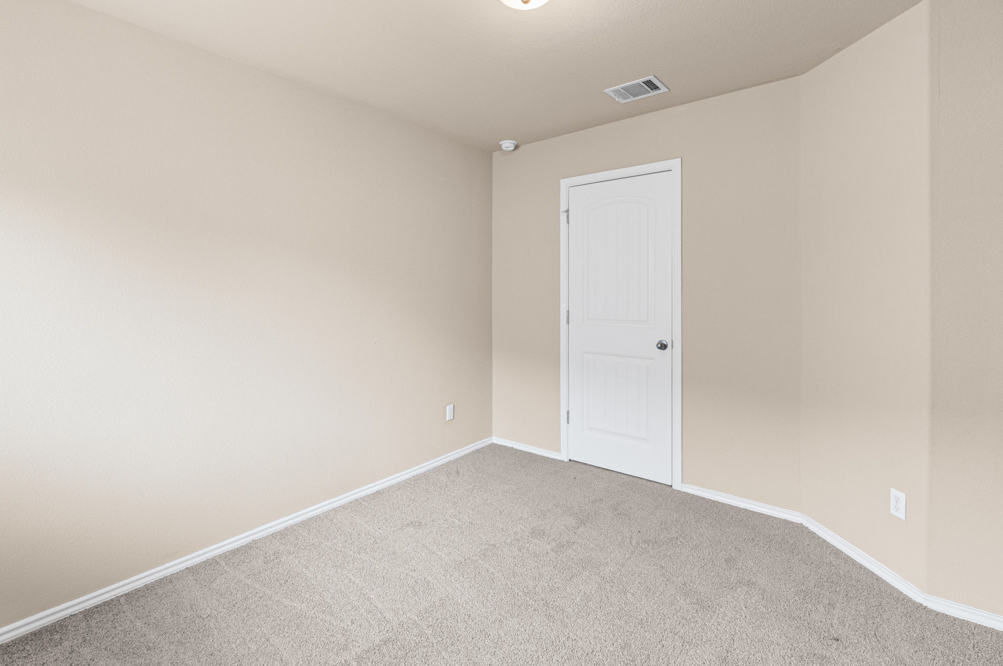 19308 Stokes Lane Pflugerville, TX 78660 - Photo 20 of 27 a view of an empty room