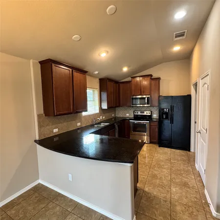 $2,100 | 19308 Stokes Lane, Pflugerville, TX 78660
