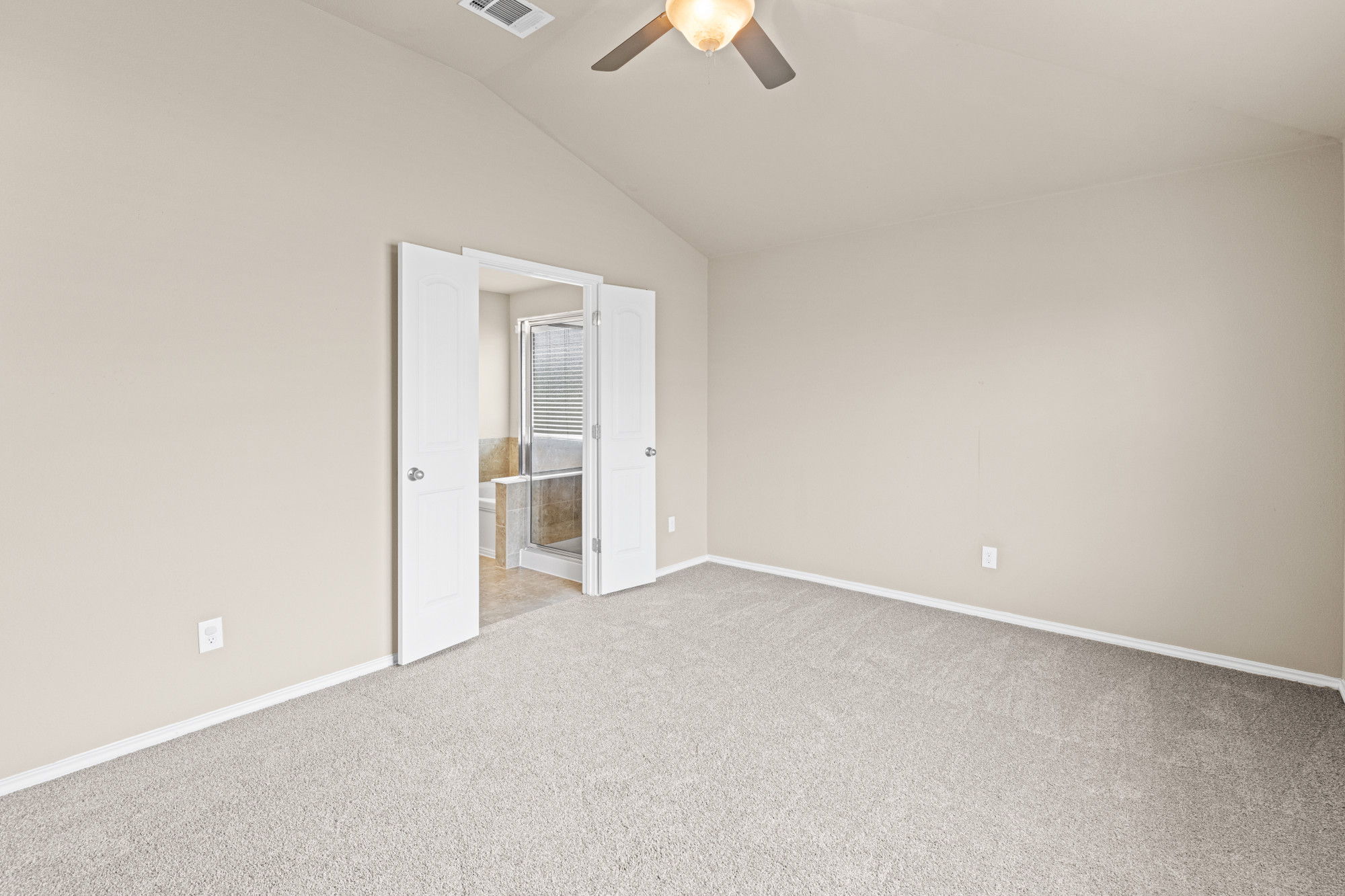 19308 Stokes Lane Pflugerville, TX 78660 - Photo 9 of 27 an empty room with chandelier fan