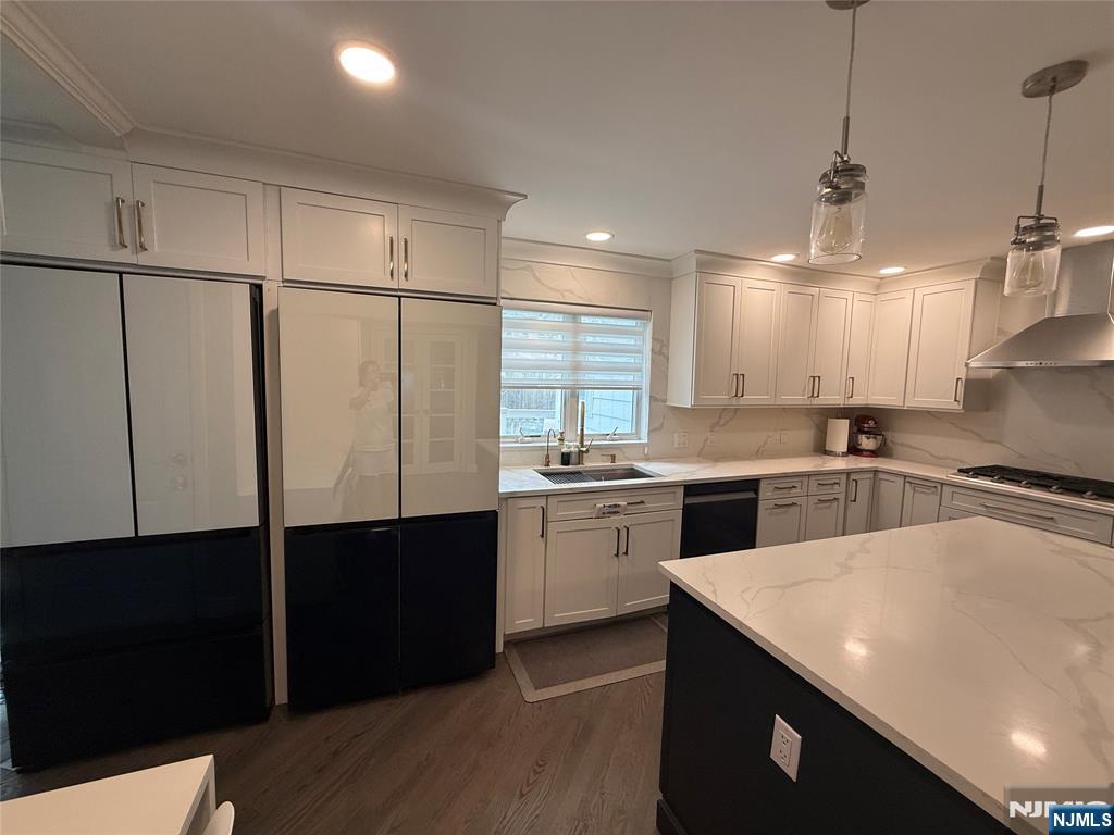 121 Newcomb Road Tenafly, NJ 07670 - Photo 9 of 28