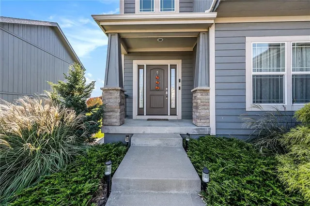 $500,000 | 8023 North E 99th Street, Kansas City, MO 64157