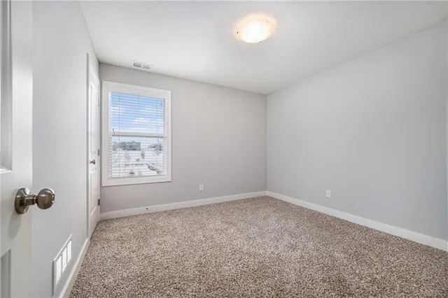 $500,000 | 8023 North E 99th Street, Kansas City, MO 64157