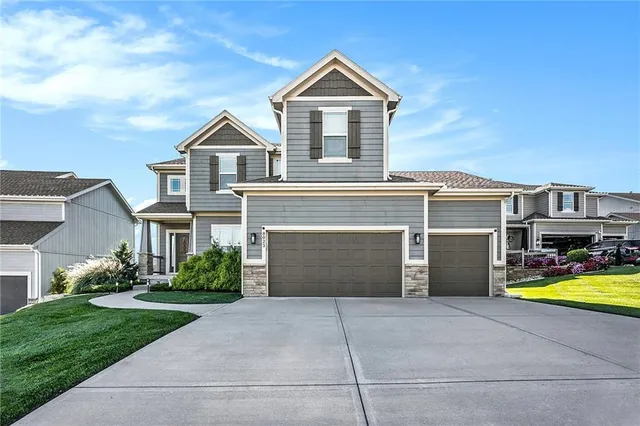 $500,000 | 8023 North E 99th Street, Kansas City, MO 64157