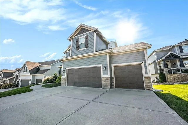 $500,000 | 8023 North E 99th Street, Kansas City, MO 64157