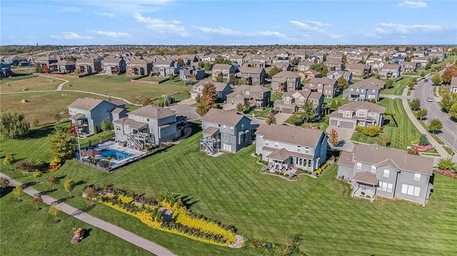 $500,000 | 8023 North E 99th Street, Kansas City, MO 64157